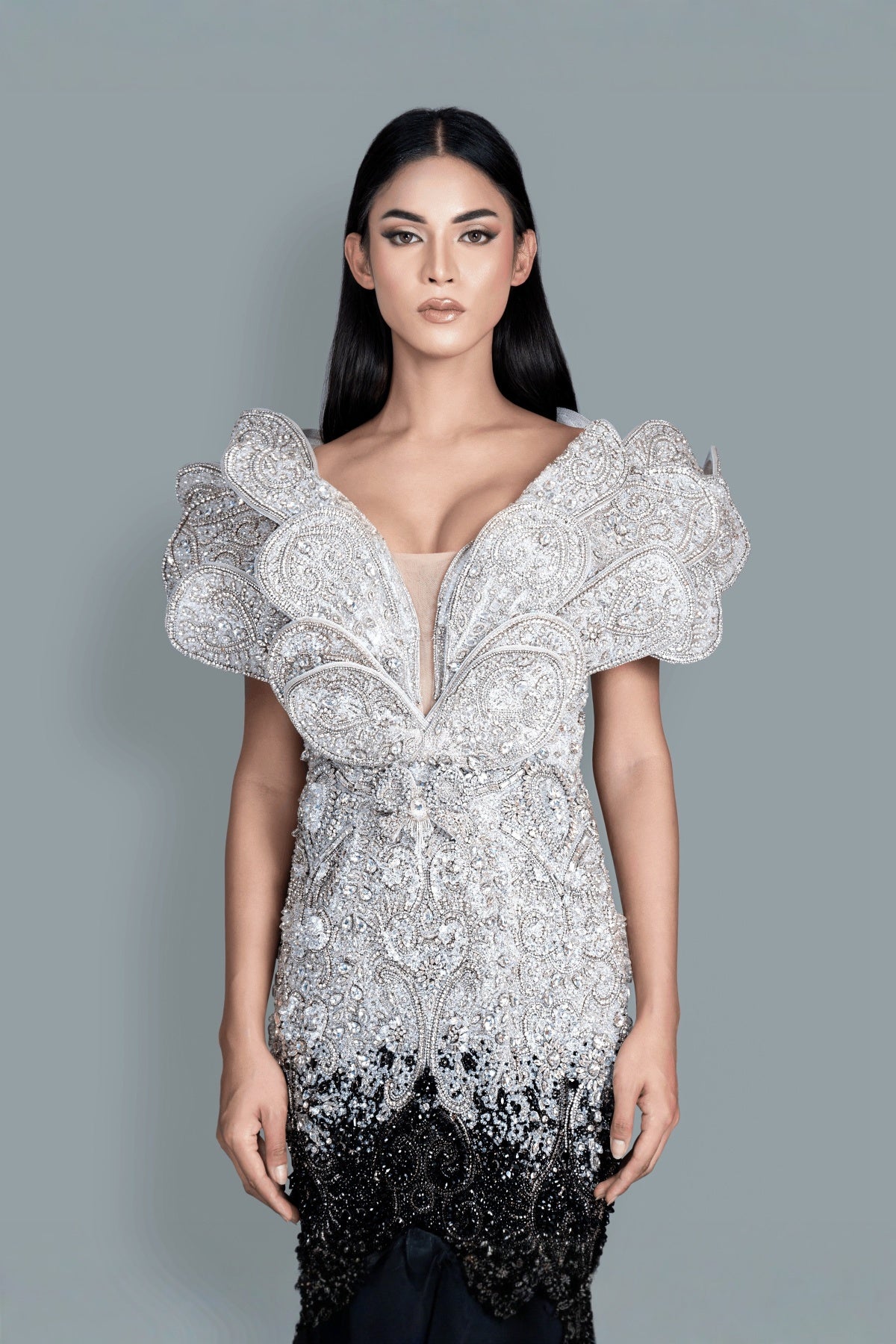 Fishcut gown full of intricate crystals and Swarovski stones - Close-up