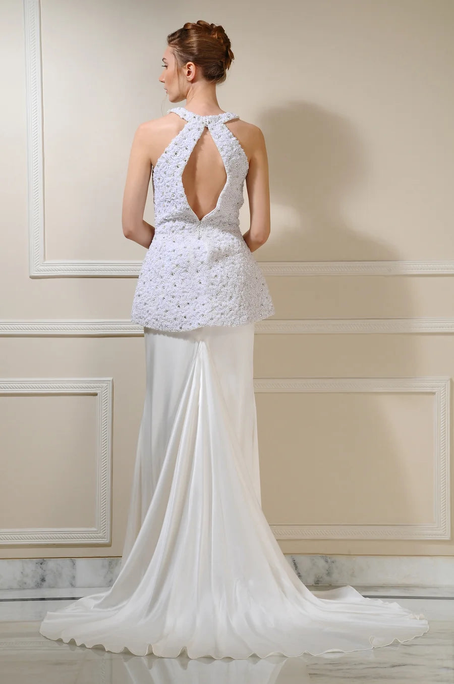 Bianca 1- Elegant and Timeless Bridal Gown