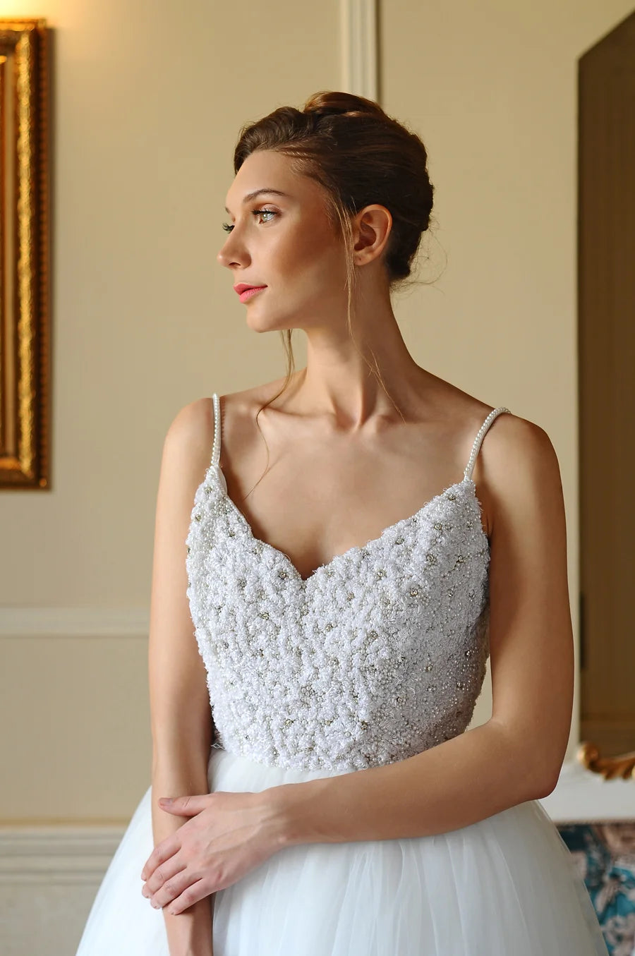 Bianca 3: Elegant and Timeless Bridal Gown